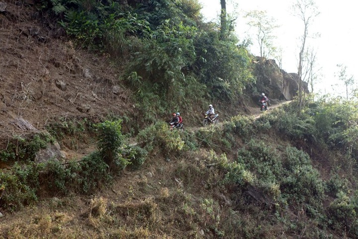 Mountain school: a job only for the dedicated - 1