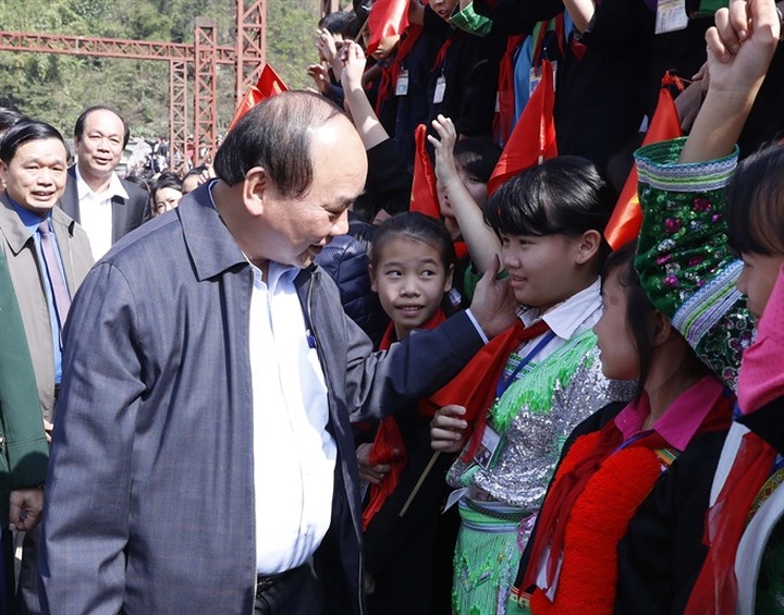 PM approves China border gate development - 1 PM approves China border gate development - 1