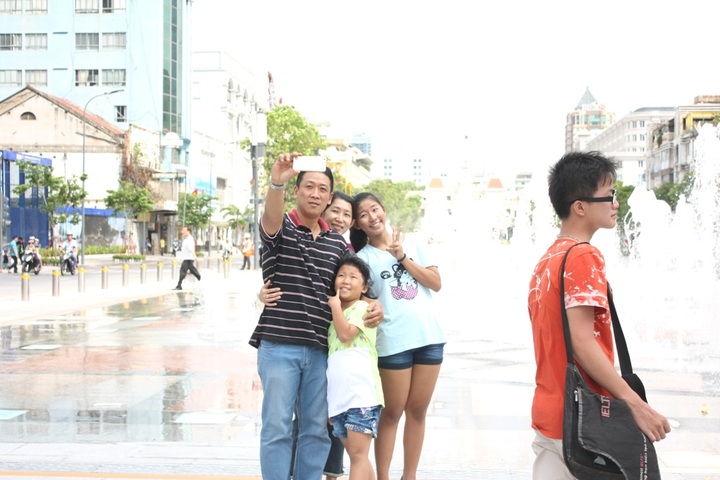 Saigon enjoys first pedestrian mall - 2