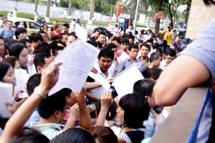 Government tightens rules on urban migration - 1