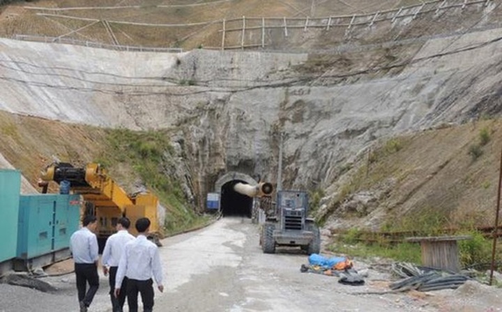 Chinese contractors cause long delay in multimillion-dollar project - 1 Chinese contractors cause long delay in multimillion-dollar project - 1