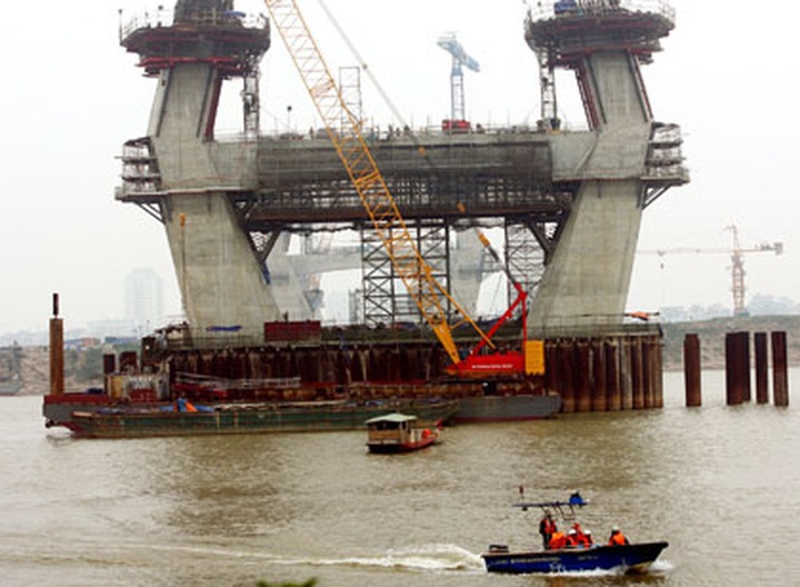 Major transport projects in Hanoi move at sluggish pace - 1 Major transport projects in Hanoi move at sluggish pace - 1