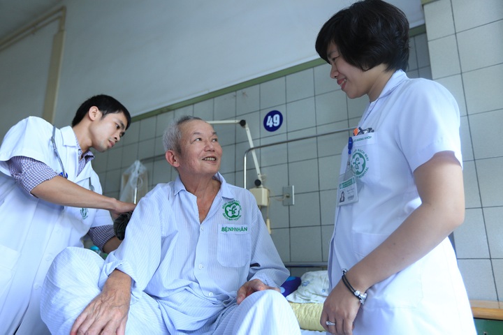 Overloading hinders attitude improvements of health workers - 1