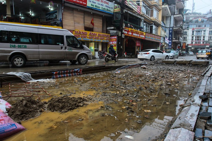 Bumpy rides on Sapa’s bad roads - 6