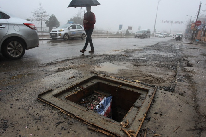 Bumpy rides on Sapa’s bad roads - 7