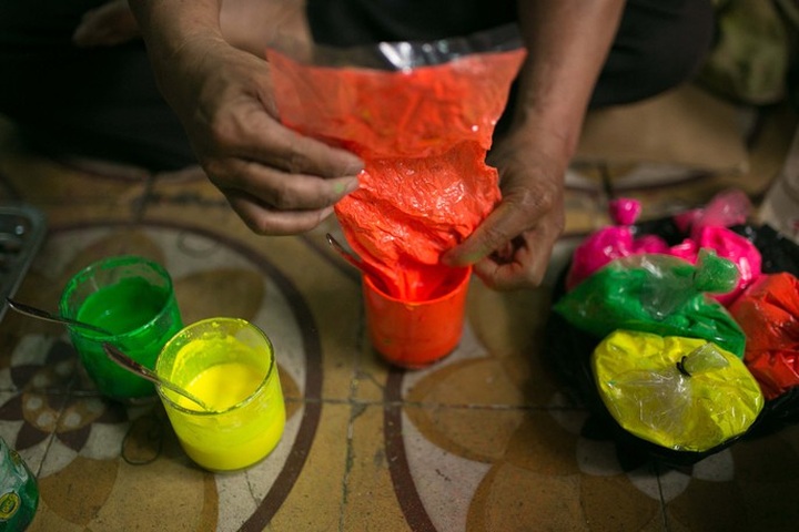 Lantern-making village revives in HCM City - 4