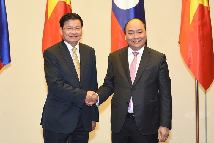 Intergovernmental Committee meeting boost Vietnam-Laos relations - 1