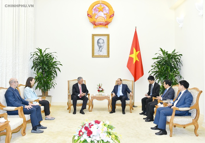 PM Phuc receives Formula 1 boss as Hanoi chosen to host first Grand Prix - 1 PM Phuc receives Formula 1 boss as Hanoi chosen to host first Grand Prix - 1