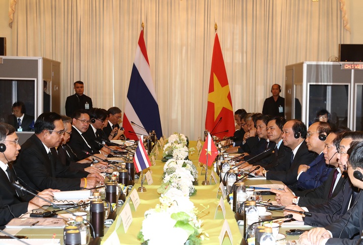 Vietnam, Thailand vow to raise two-way trade value to US$20 bln - 1 Vietnam, Thailand vow to raise two-way trade value to US$20 bln - 1