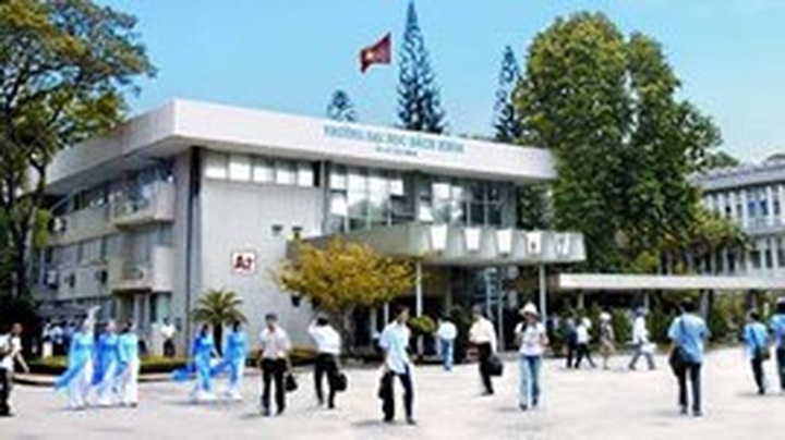 APEC funds scholarships for young professionals in HCM City - 1