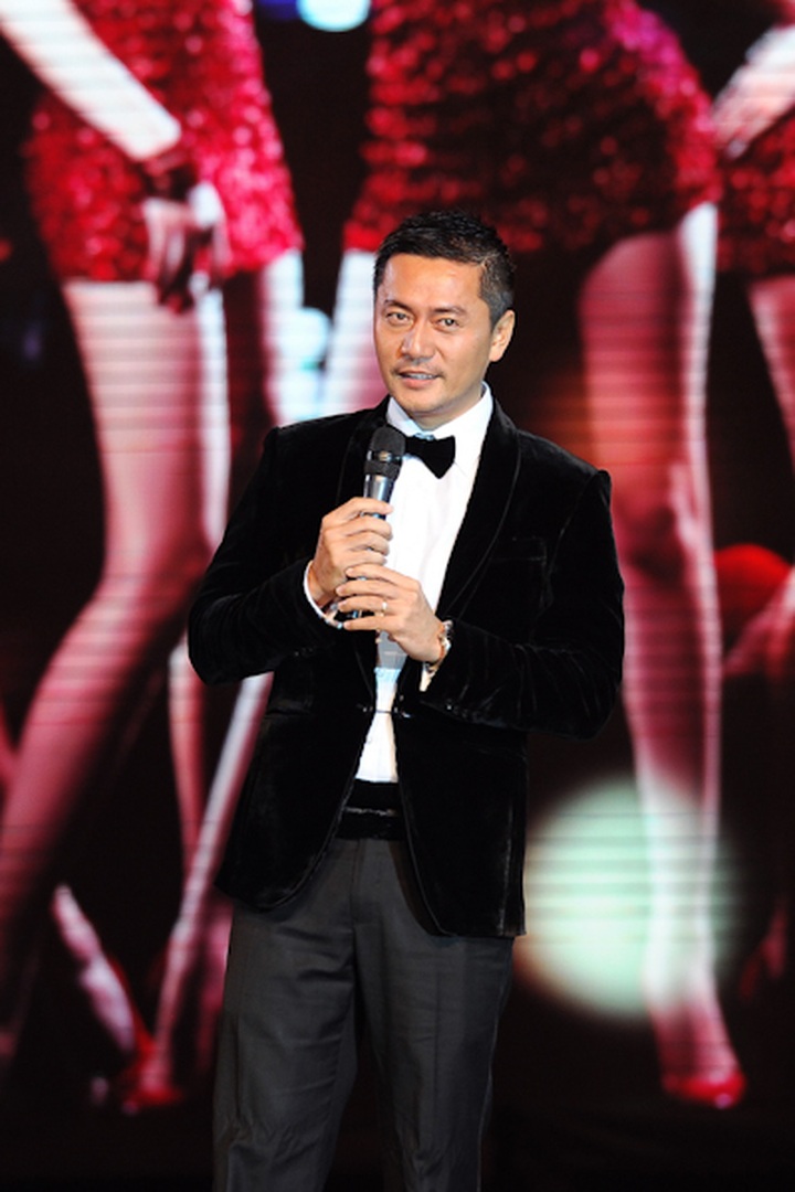 Ngo Thanh Van crowned at fashion industry award show - 8 Ngo Thanh Van crowned at fashion industry award show - 8