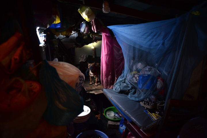 Saigon river slum life - 9 Saigon river slum life - 9