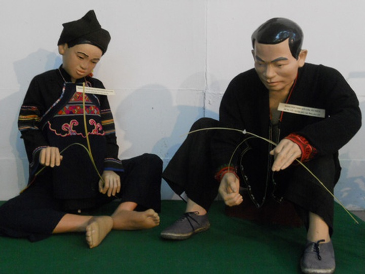 Northwestern mountain culture in Hanoi - 12