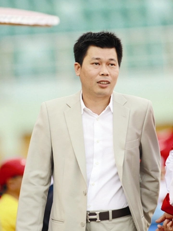 Football clubs unable to pay players - 1