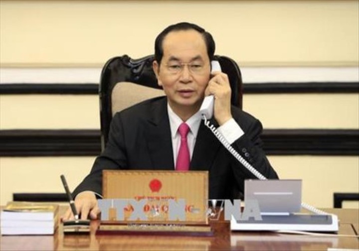 President holds phone talks with US counterpart - 1