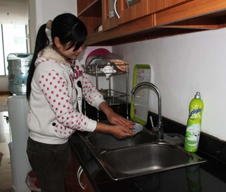 English-speaking home helps grab lucrative jobs - 2