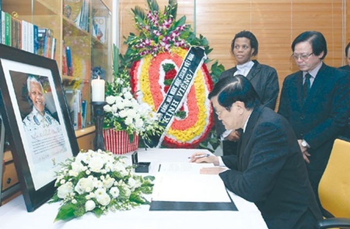 World leaders unite with S Africa to celebrate life of iconic Mandela - 1