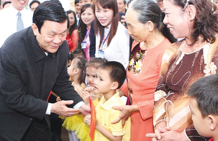 President urges central province to make best of strategic location - 1