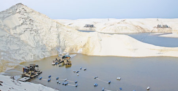 Mineral mining transparency urged - 1