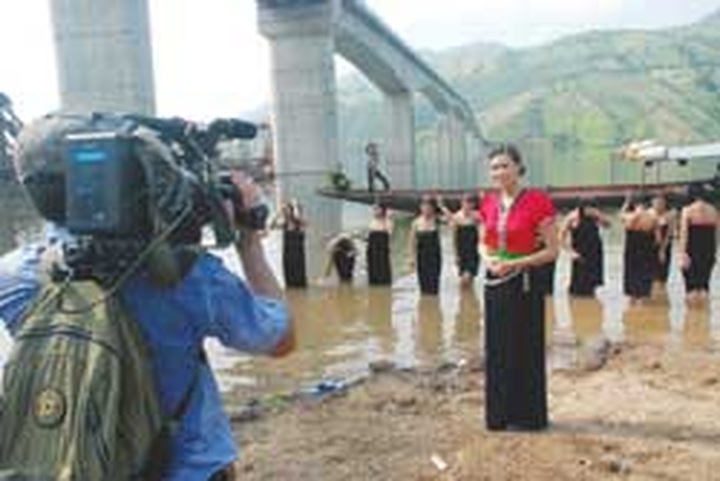 Ethnic language TV programmes debut - 1 Ethnic language TV programmes debut - 1