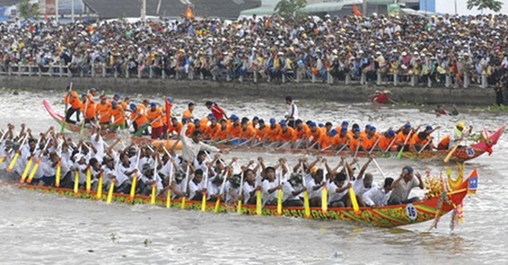 Khmer celebrate heritage during Ok Om Bok festival - 1 Khmer celebrate heritage during Ok Om Bok festival - 1