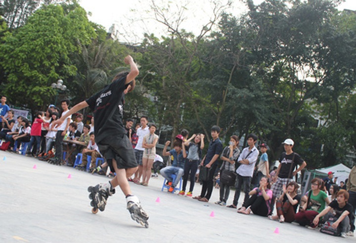 Hanoi youth enjoy urban sports festival - 6 Hanoi youth enjoy urban sports festival - 6