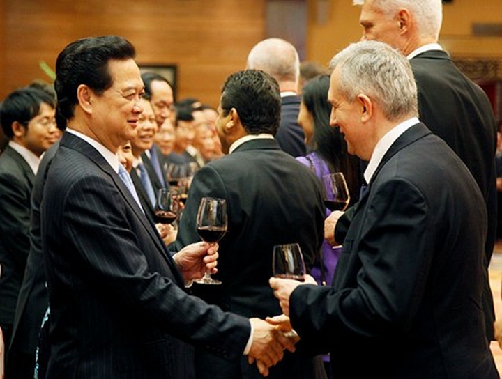PM hosts National Day banquet in Hanoi - 1