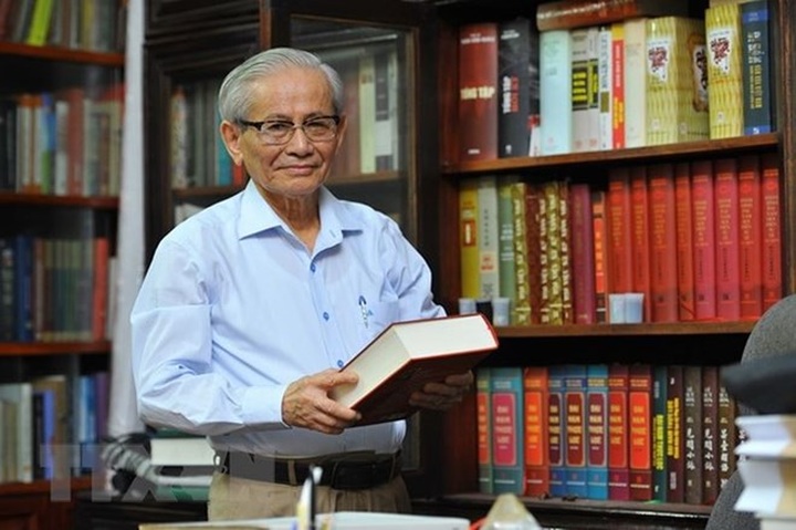 Late historian awarded with Japan’s certificate of merit - 1 Late historian awarded with Japan’s certificate of merit - 1