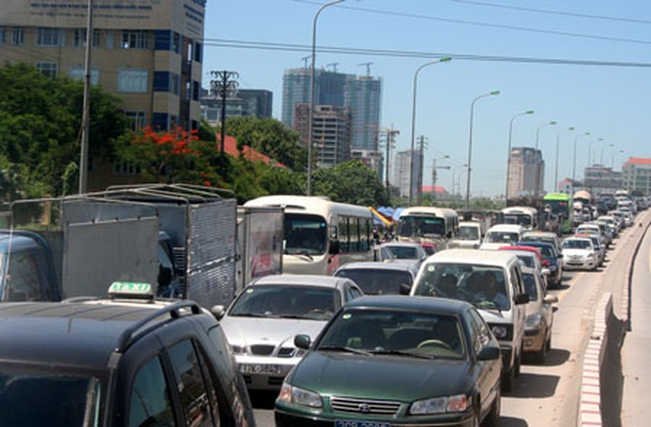 Vehicle fees offer potential congestion relief - 1