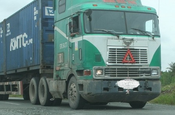 Vehicle operators worry about road maintenance fee - 1