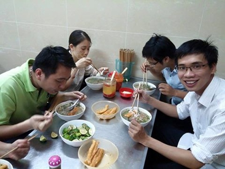 Customers shocked by overcharging restaurants during Tet Holiday - 1 Customers shocked by overcharging restaurants during Tet Holiday - 1