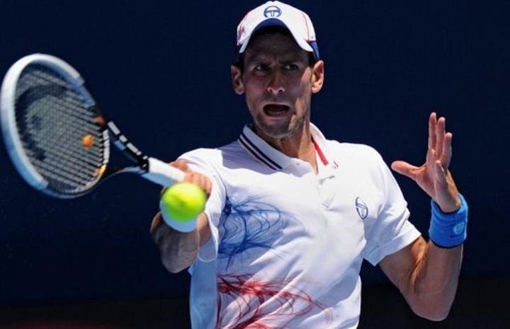 Djokovic dazzles, Stosur stunned at Aussie Open tennis - 1