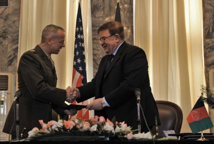 US signs deal to hand Bagram prison to Afghans - 1