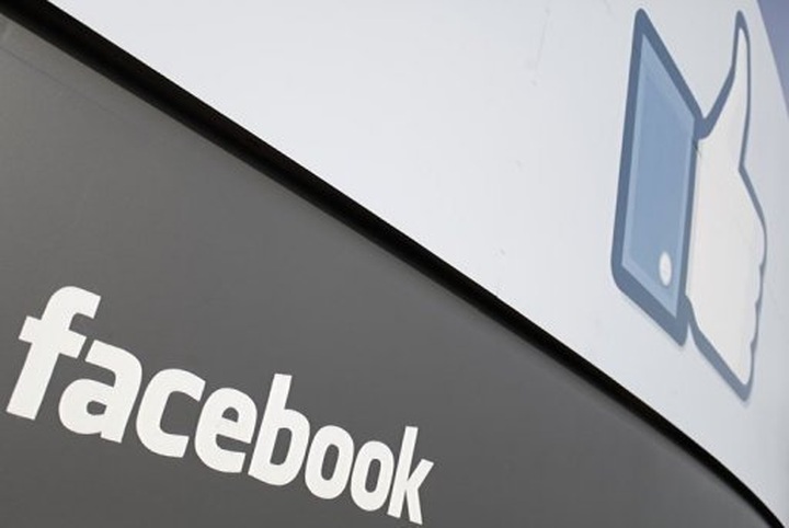 Facebook pushes IPO ahead, value set above $70 bn - 1