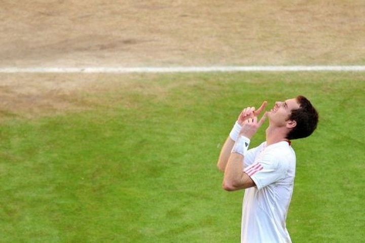 Murray's hometown hails local hero - 1