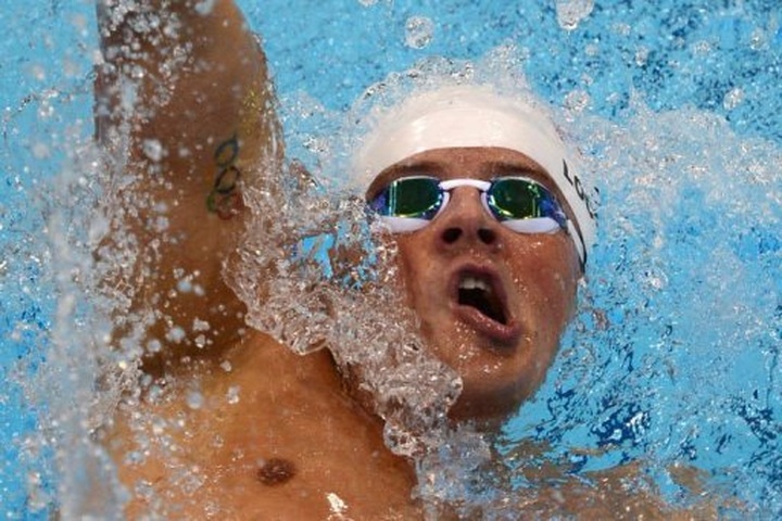 Phelps blow as China make history - 1
