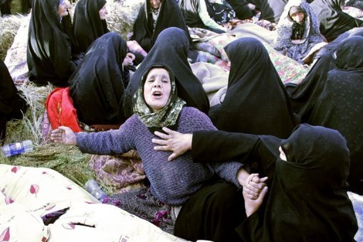 Iran quakes killed 306, injured 3,037 - 1
