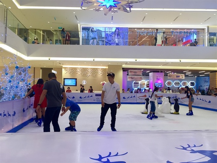 Ice in the heart of HCM City - 1