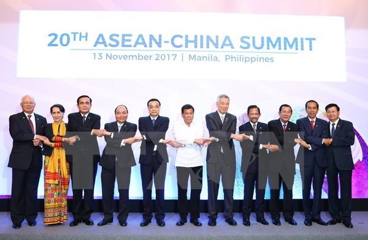 PM highlights key cooperation areas at 31st ASEAN Summit - 1