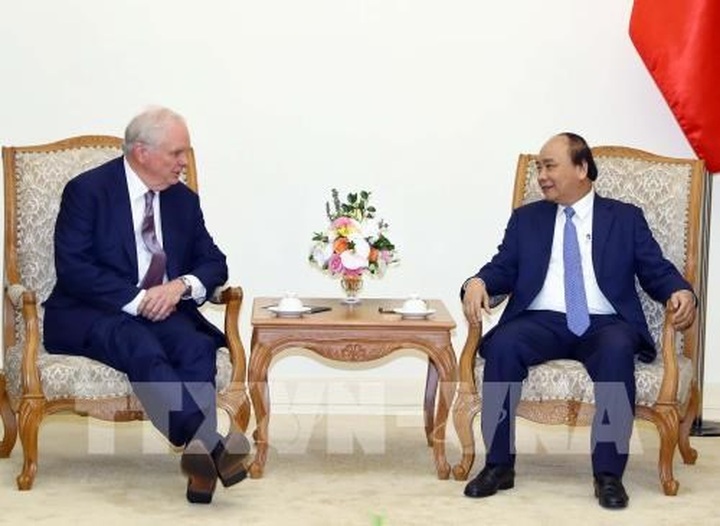 PM Nguyen Xuan Phuc receives Harvard University’s professor - 1