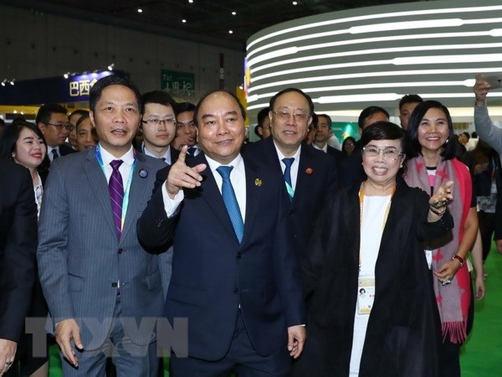 PM attends opening of China International Import Expo - 1