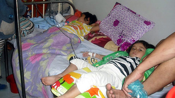 Nearly 200 kids hospitalised for suspected poisoning - 1