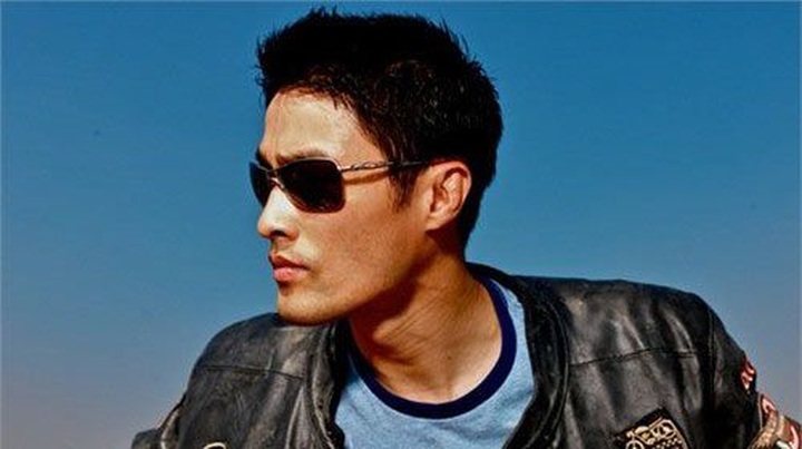 Actor opens kung fu school - 1