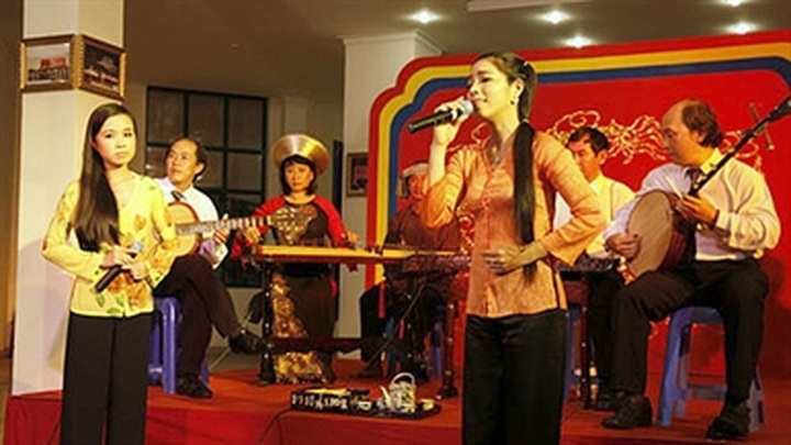 Hanoi, HCM City mark Cultural Heritage Day - 1