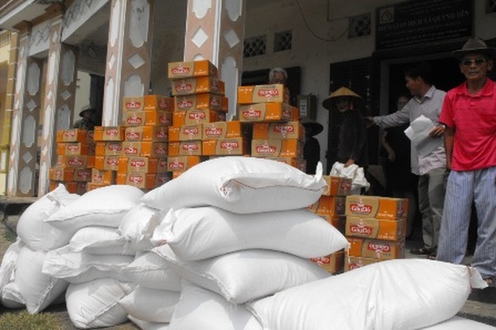 DTiNews supports flood victims in Nghe An - 2