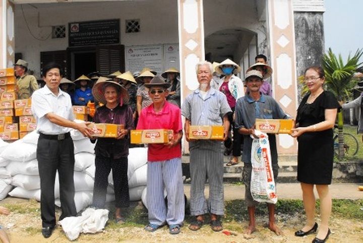 DTiNews supports flood victims in Nghe An - 4