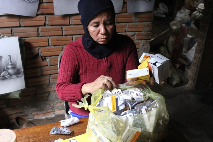 Old warrior in financial battle to save his wife - 2