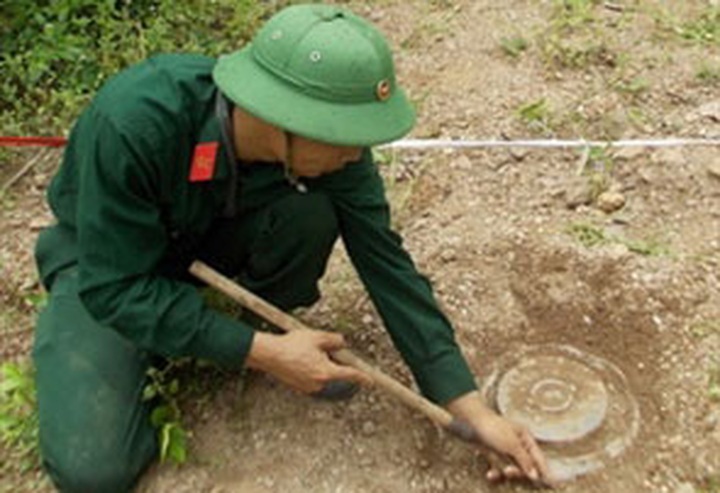 Advanced demining equipment and technologies showcased - 1