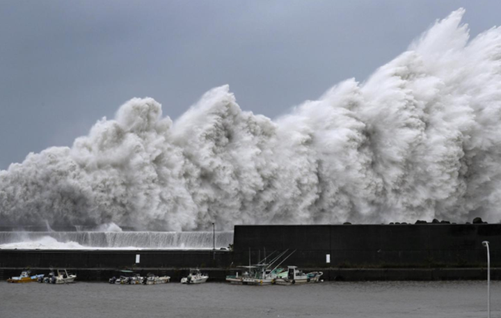 Japan flights cancelled due to Storm Jebi - 1