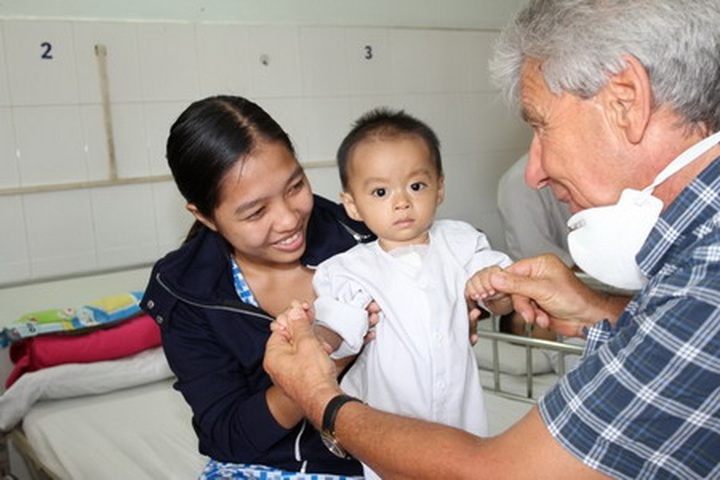 Mending a thousand broken hearts - 1